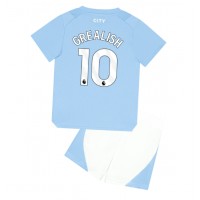 Stroje piłkarskie Manchester City Jack Grealish #10 Koszulka Podstawowej dla dzieci 2023-24 Krótki Rękaw (+ szorty)